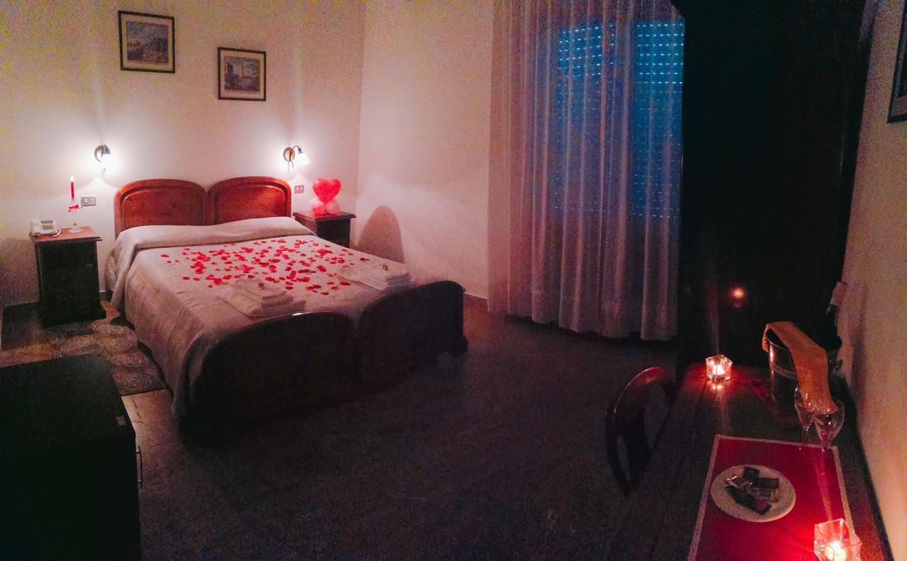 Paradiso Hotel Ristorante Riaci Capo エクステリア 写真