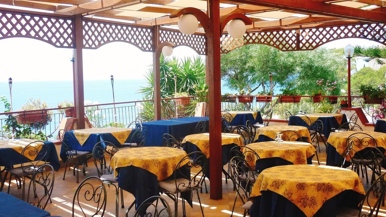 Paradiso Hotel Ristorante Riaci Capo エクステリア 写真